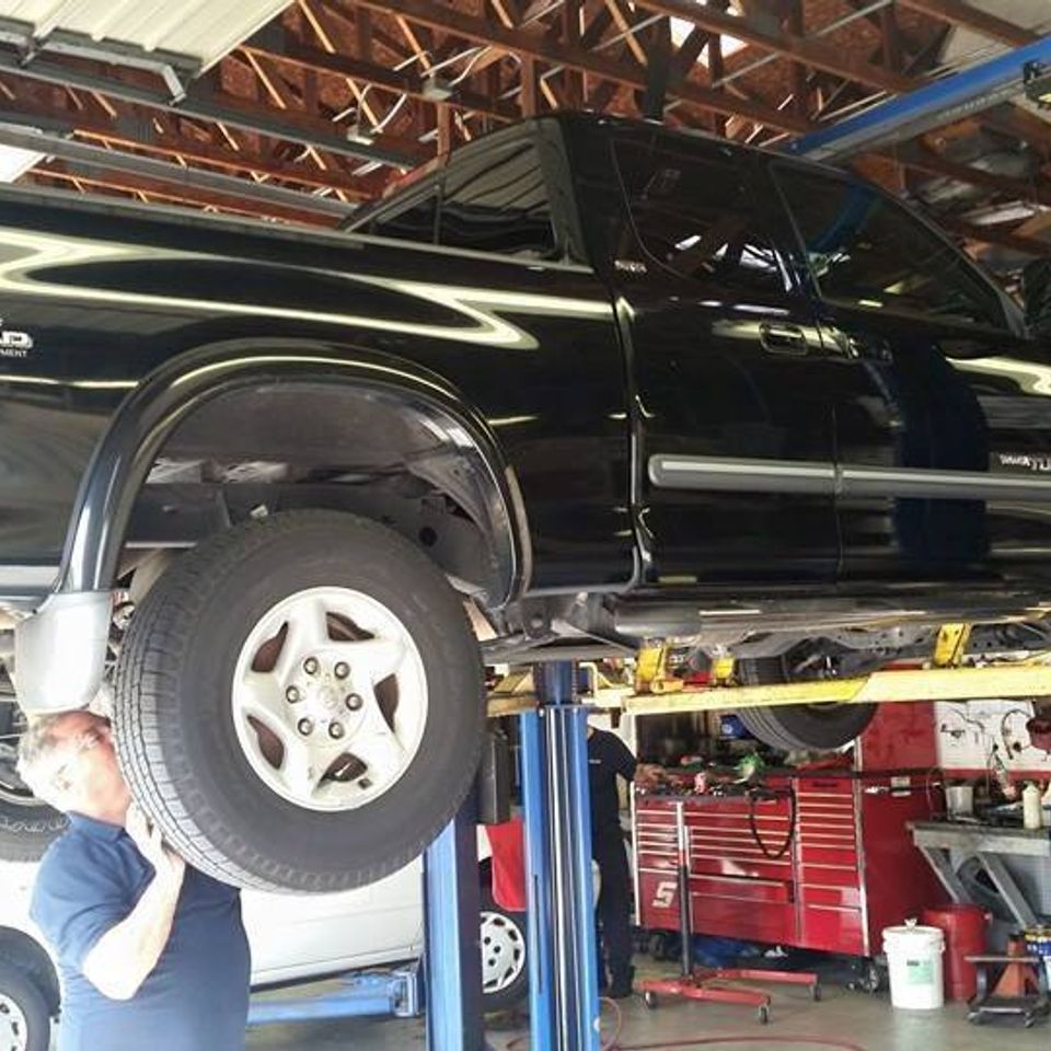 Ahren's automotive rear end work