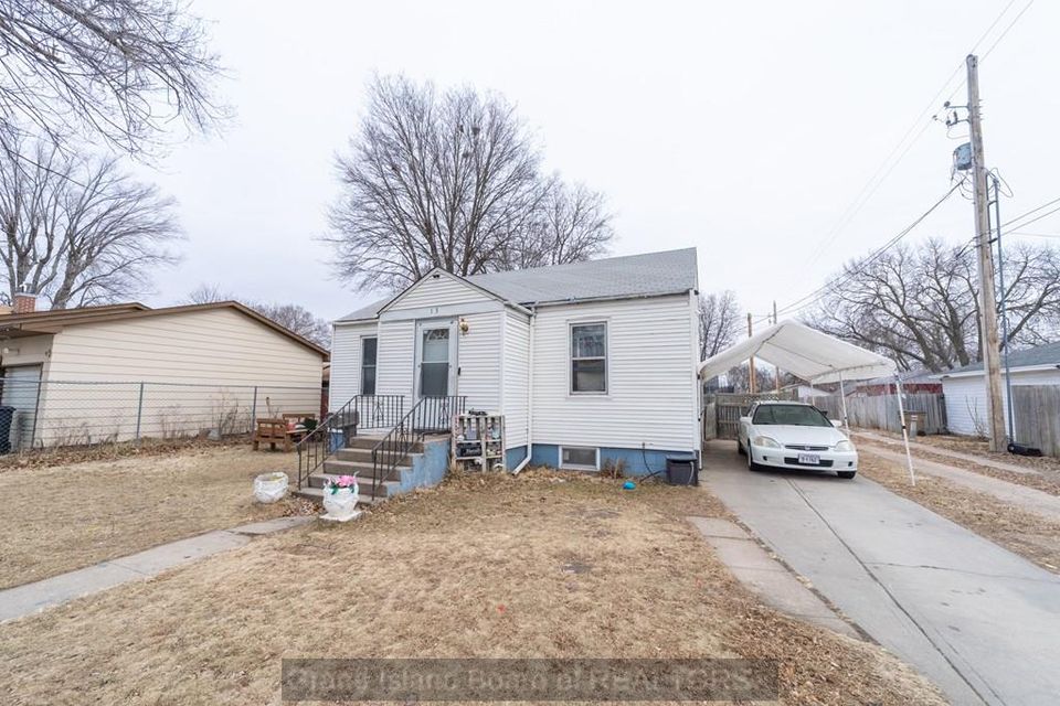 813 n adams grand island  ne 68803 e 3