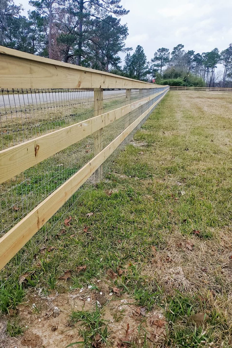 3 rail corral fence