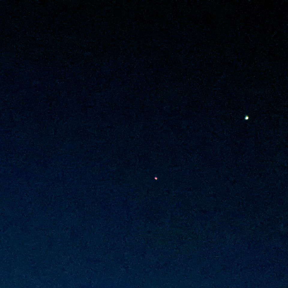 Pxl 20220606 083013836 mars jupiter