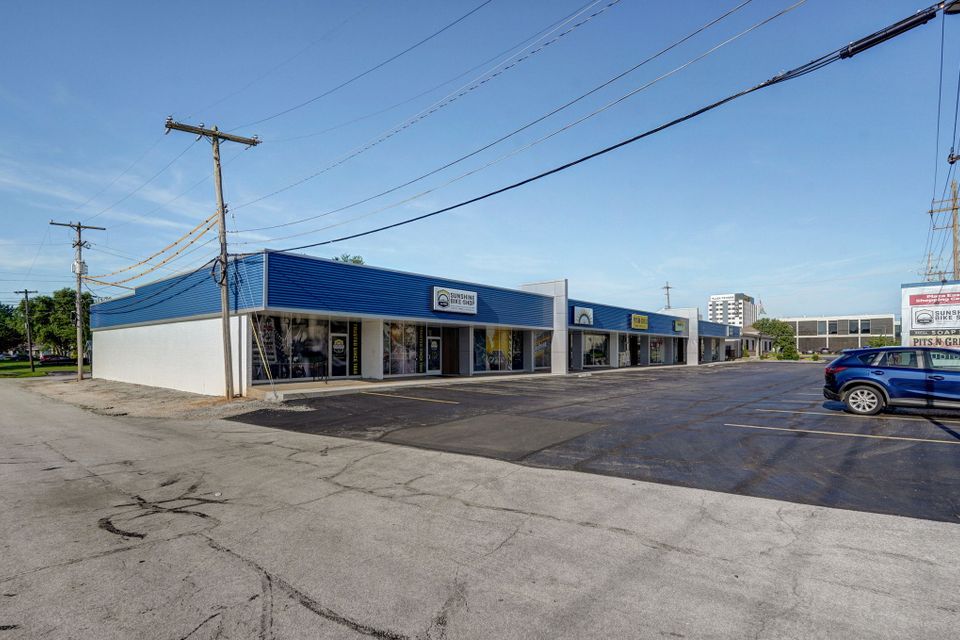 1912 e sunshine st 1