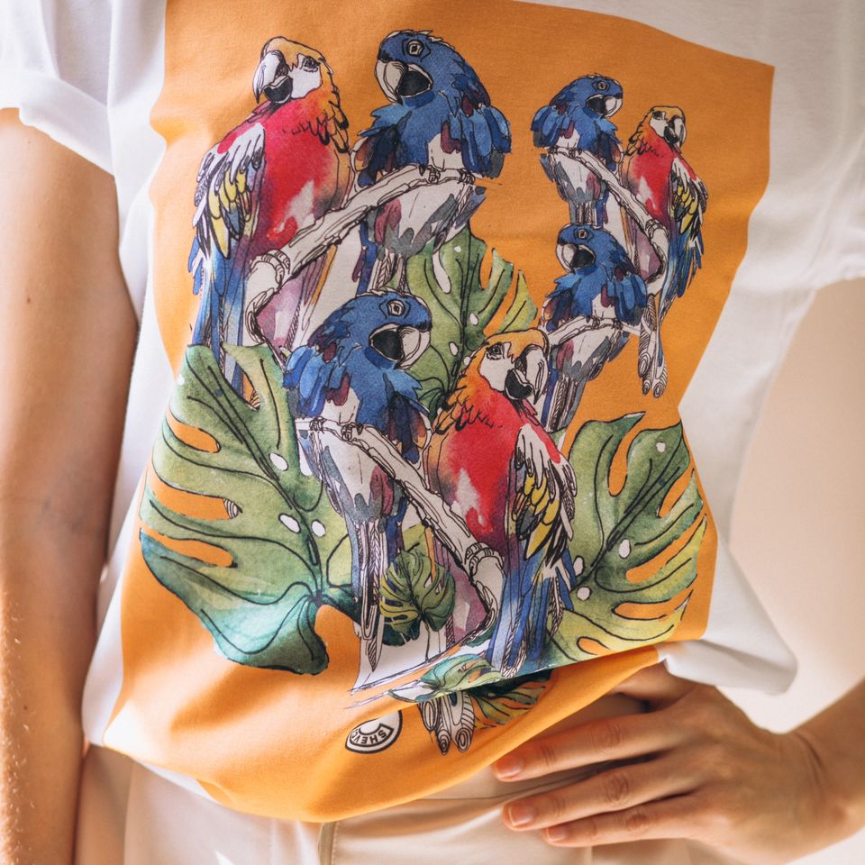 Screen printing on t-shirt - colorful bird design