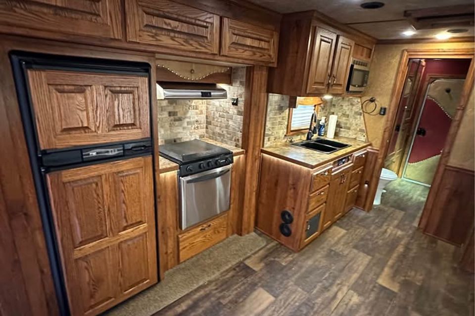 593610481 25966576716278232 8040481000432503223 n