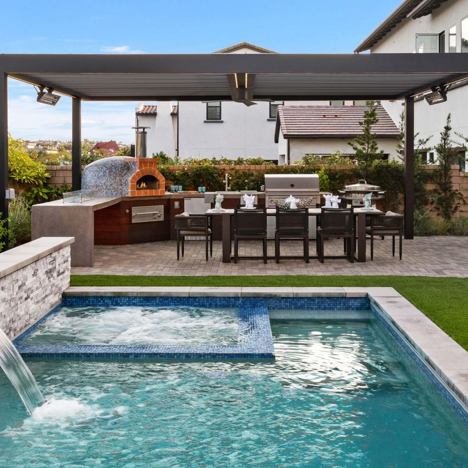 Legacy Outdoor Living - Boise, ID - Portfolio Pool and Outdoor Kitchen and Dining