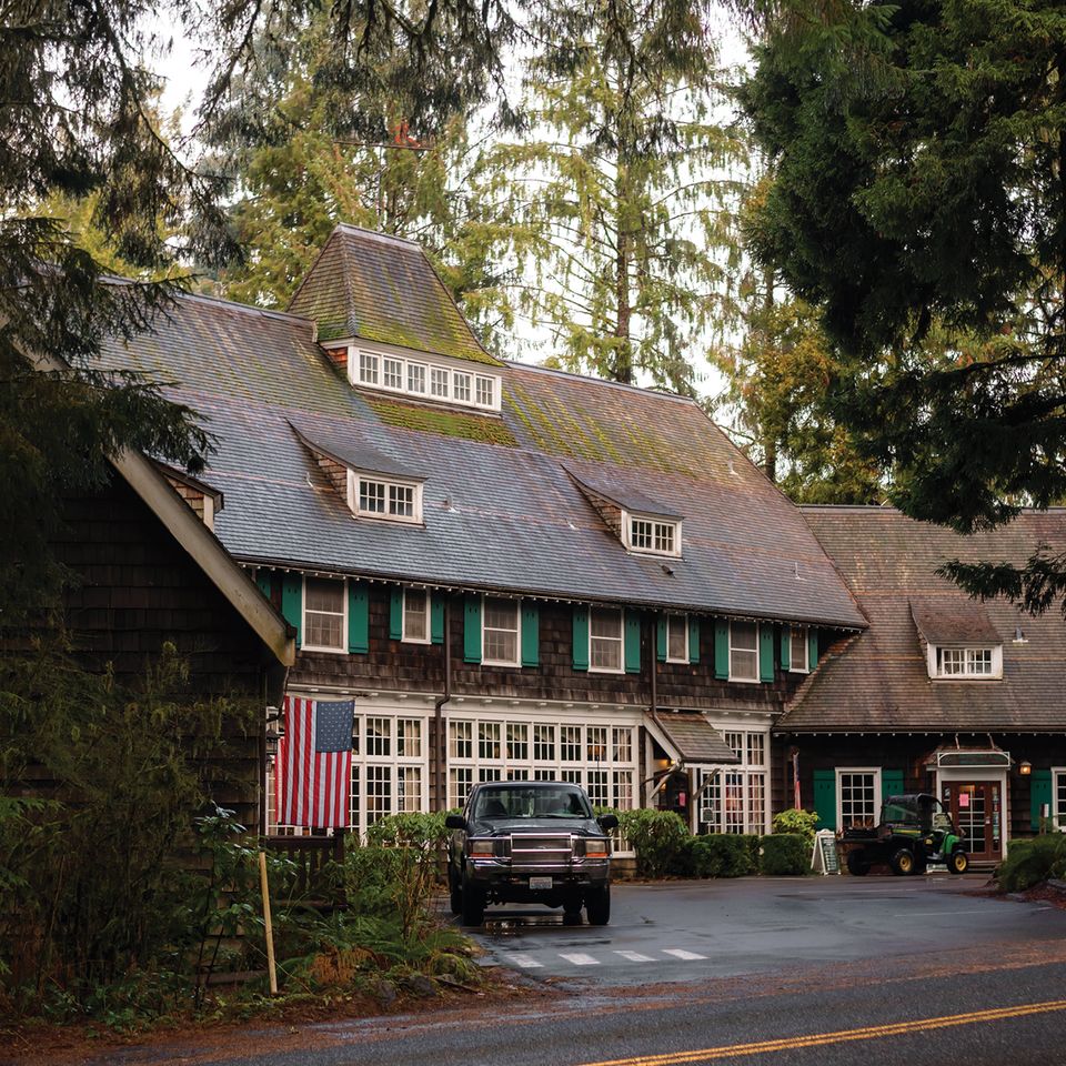 Lodge front k.mcgregor