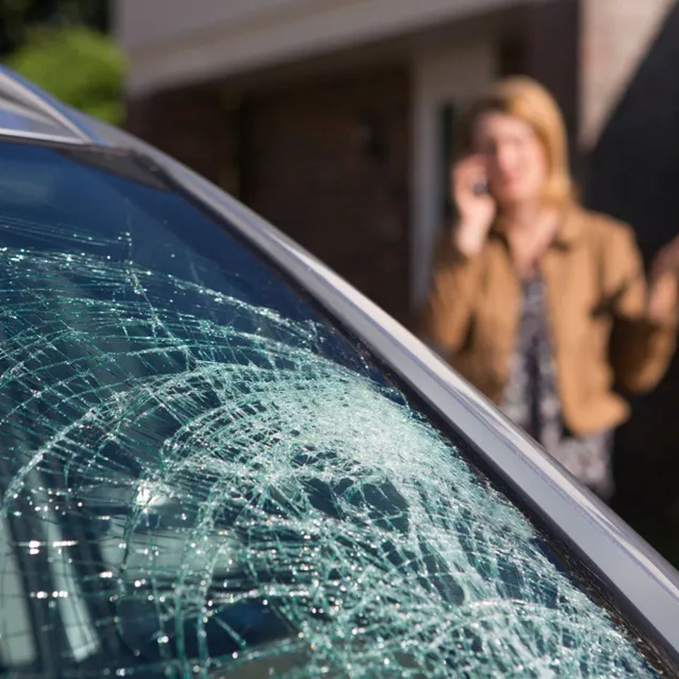 Auto glass repair