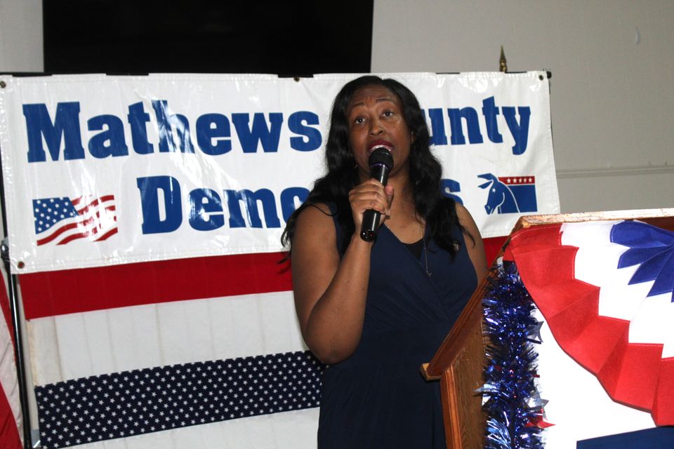 Leslie mehta at the podium