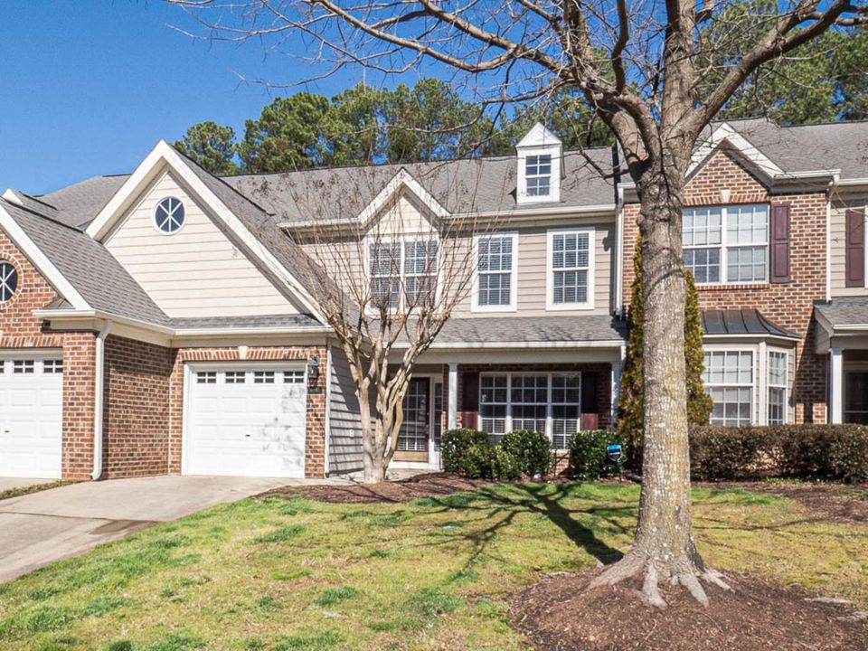 10147 mizner ln raleigh nc large 003 035 mizner lane38 1000x750 72dpi