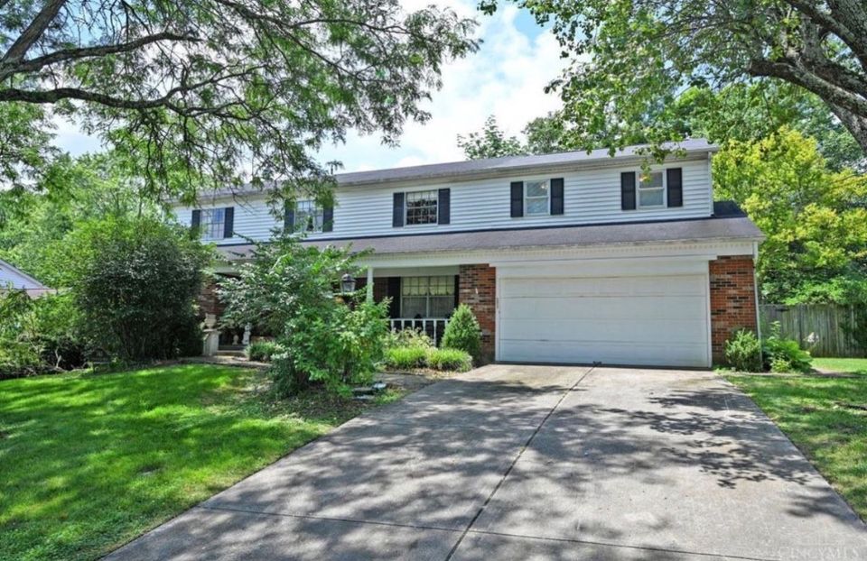 Larrison estate sales woodfield cincinnati079