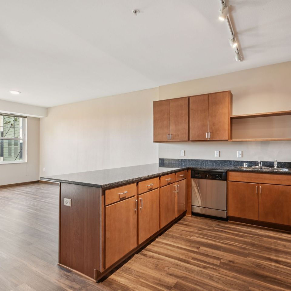 57 web or mls old hudson rd unit 202 005