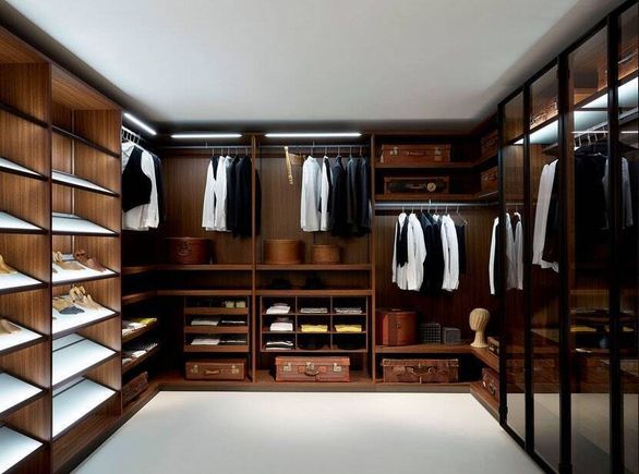 Details closet man