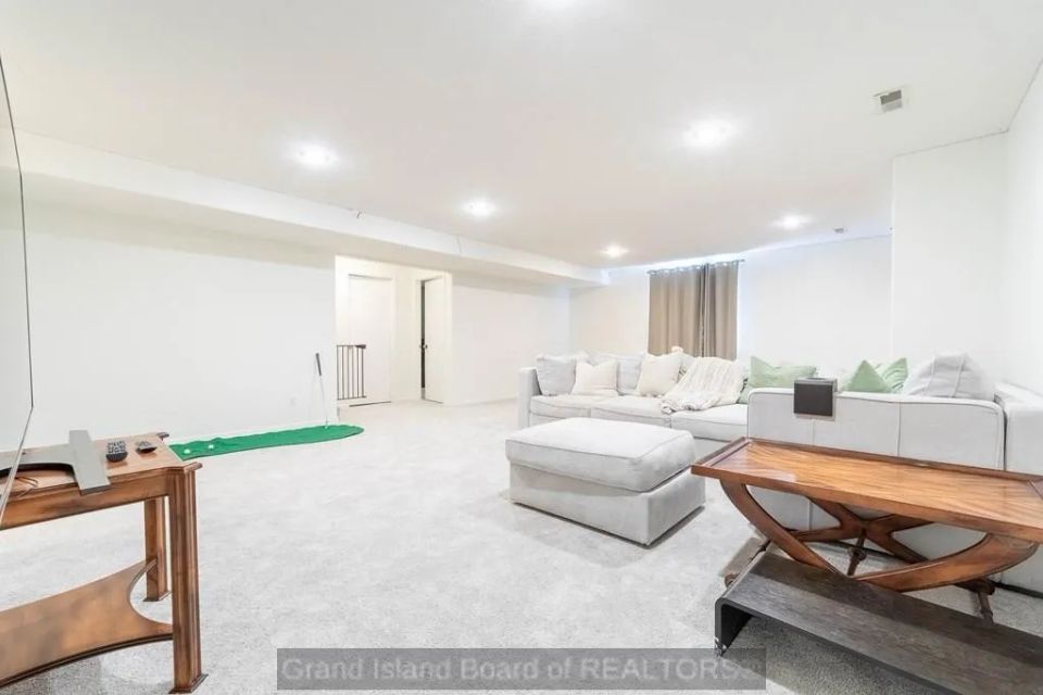 4118 fleetwood rd grand island e 2