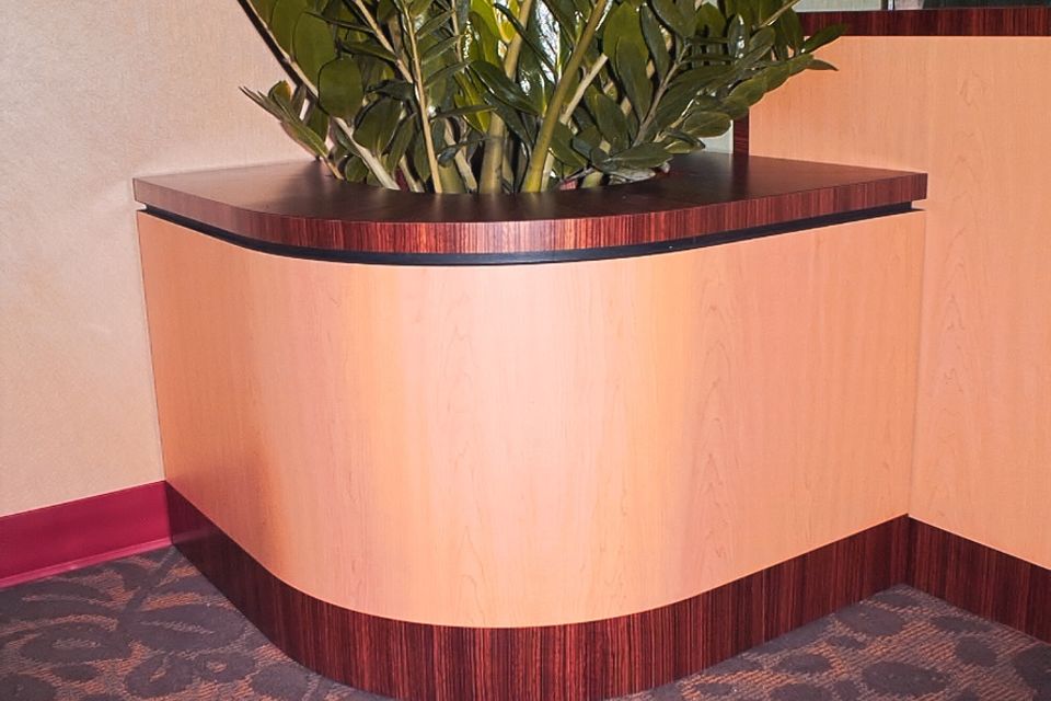 Corner planter