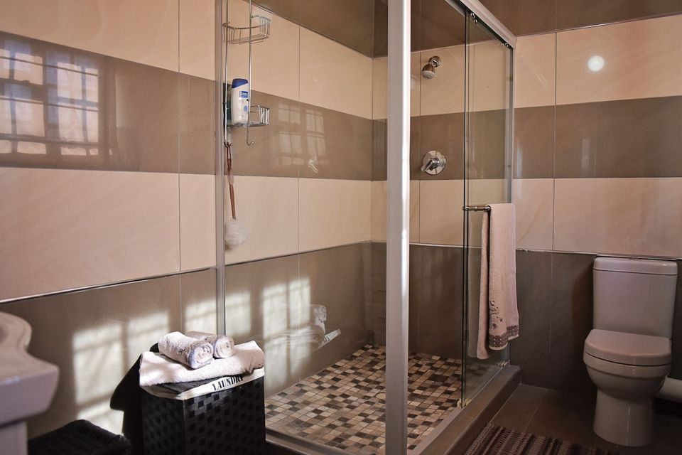 Room 3 bathroom