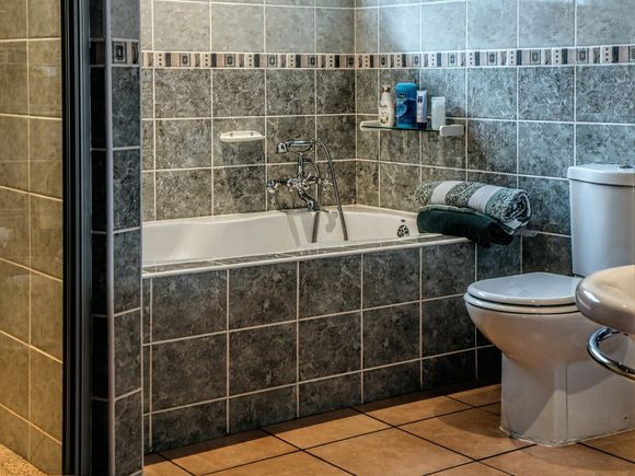 Bathroom g585aea3c0 1920