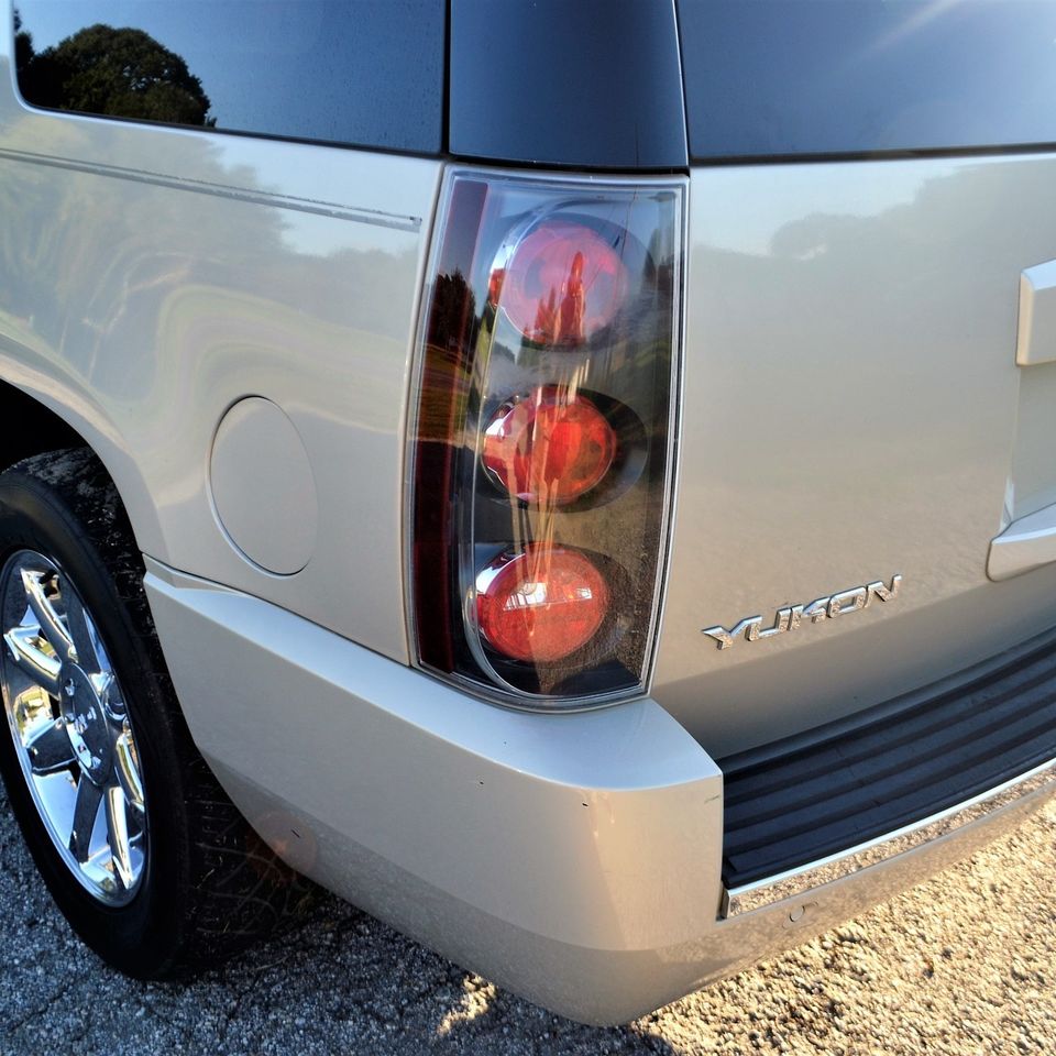 Gmc yukon truck eb3db3072c 1920