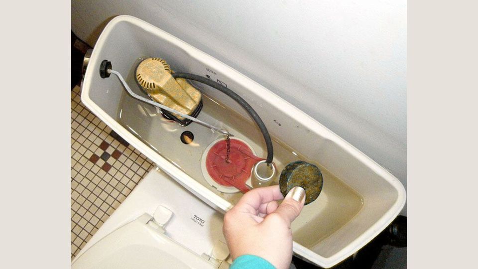 toilet repais rockingham