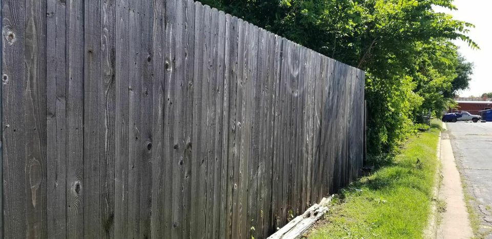 American fence staining  tulsa oklahoma  professional local wood privacy fence cleaning and staining service company  20190530 110057 web