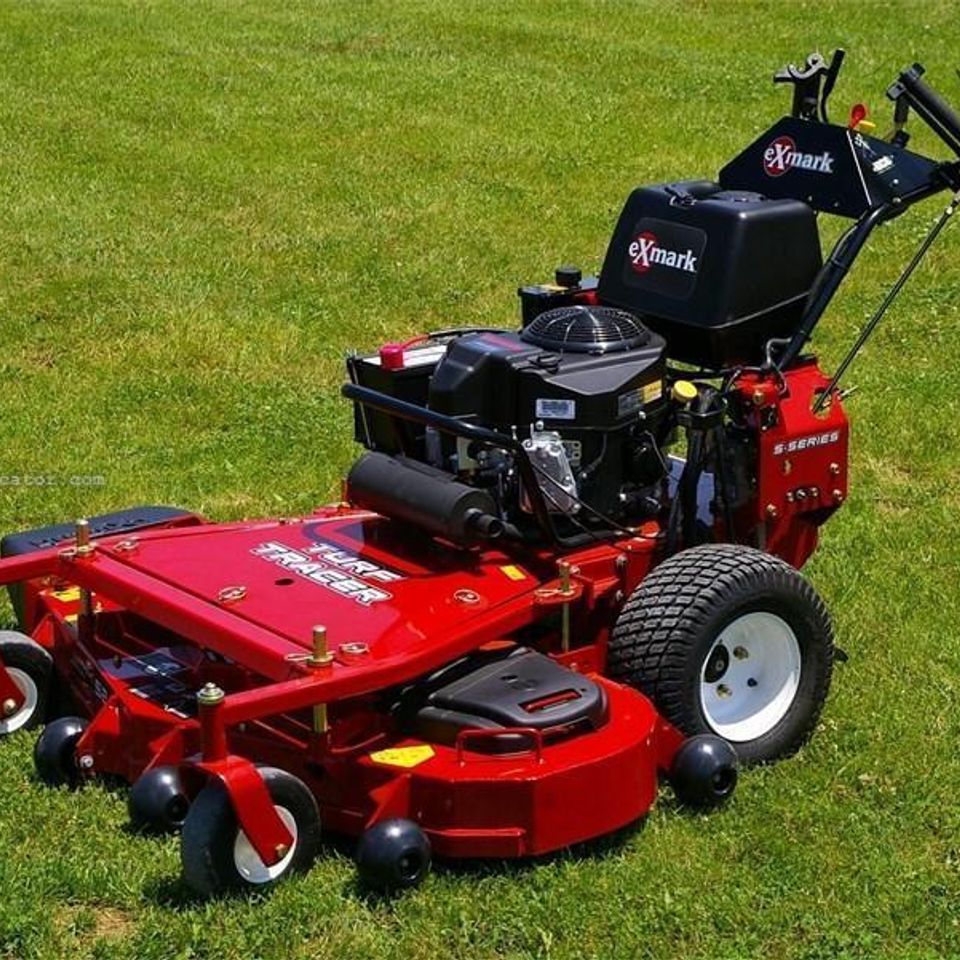 Exmark turf tracer s series 52 self propelled walk behind 3v269w