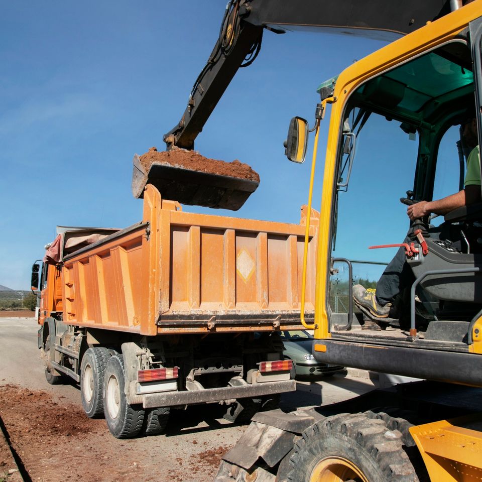 Construction and contracting