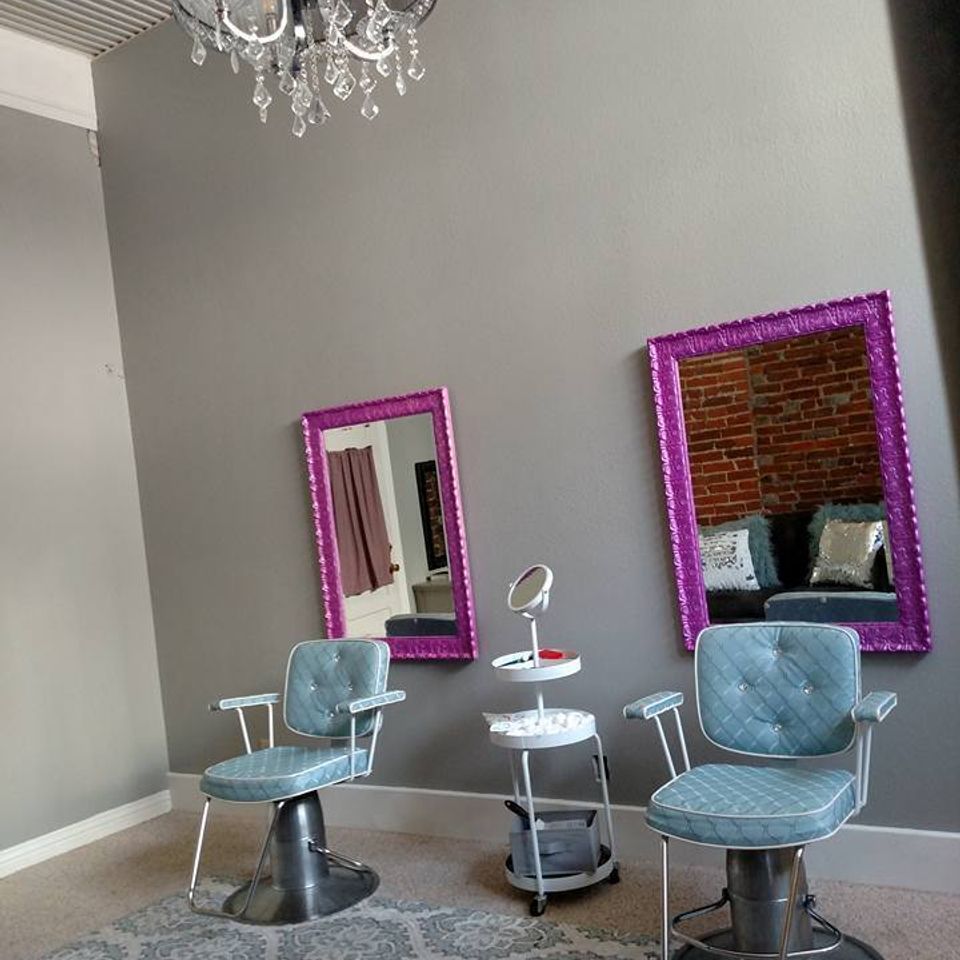 Beauty salon in bridal suite