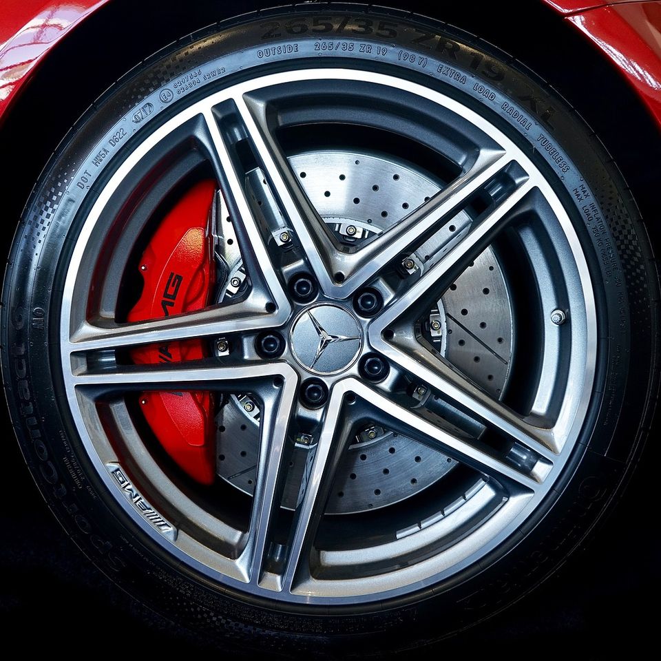 Alloy wheel g8bded3ccc 1920