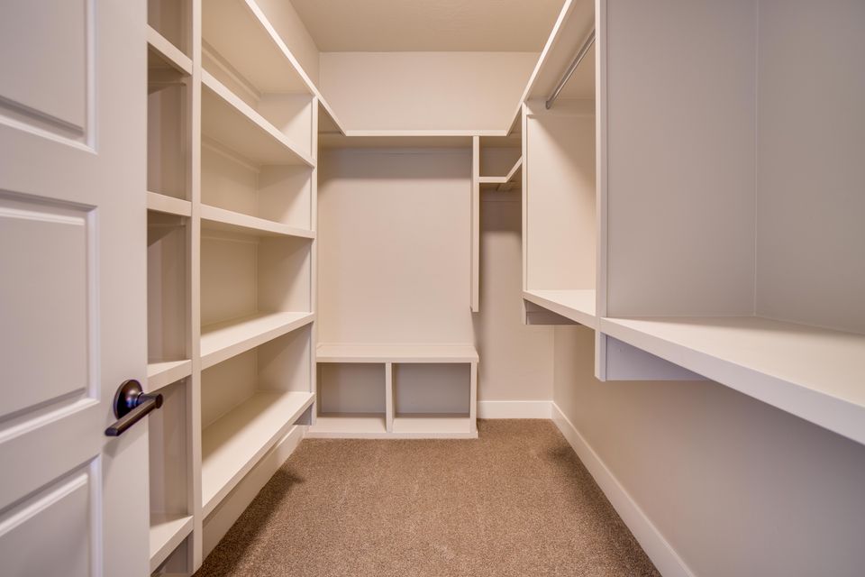 22777 elsie st caldwell 53