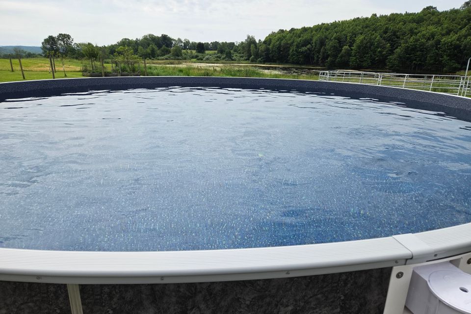Gray wall radiant pool 