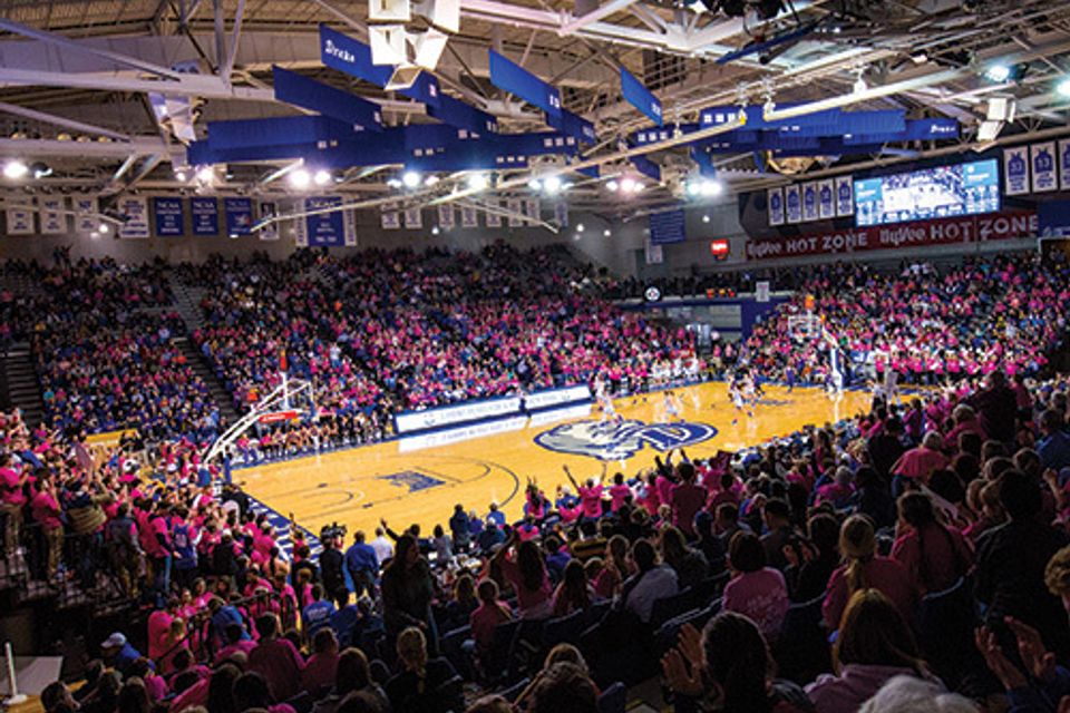 Drake basketball stadium 6656