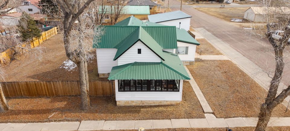 45 web or mls 201 edwards ave 47