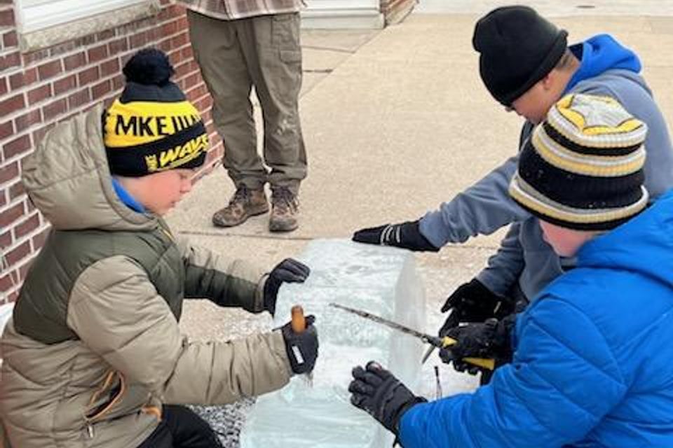 Ice carving 2025