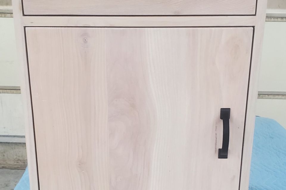 End table mf christmas  2024