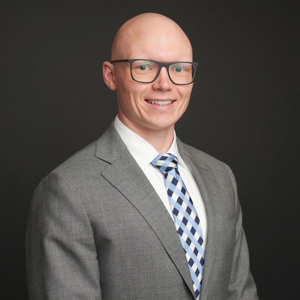 Christopher collar 03.28.220965 crop