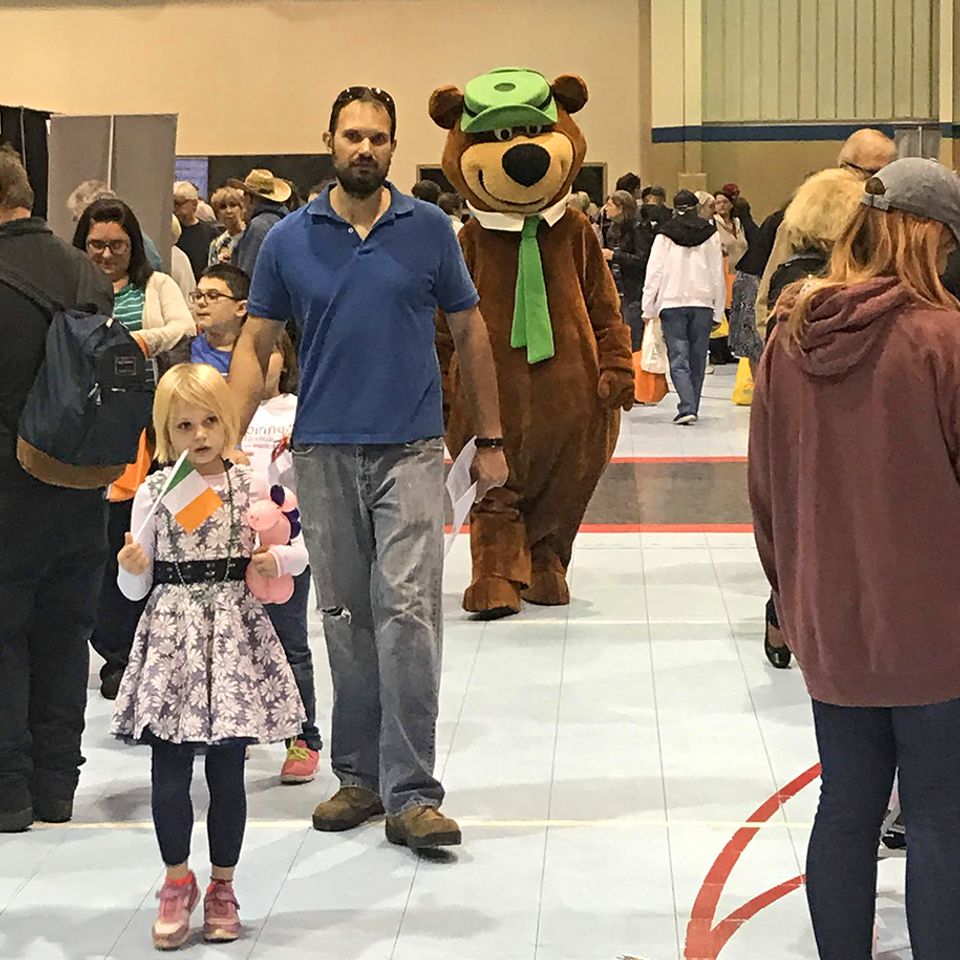 Yogi in crowd web