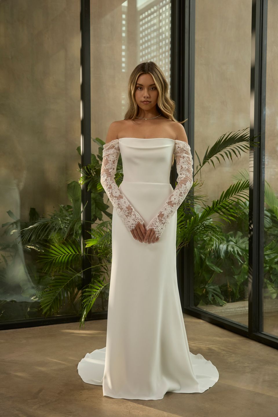 Bl505 sl058 callista sleeves front web