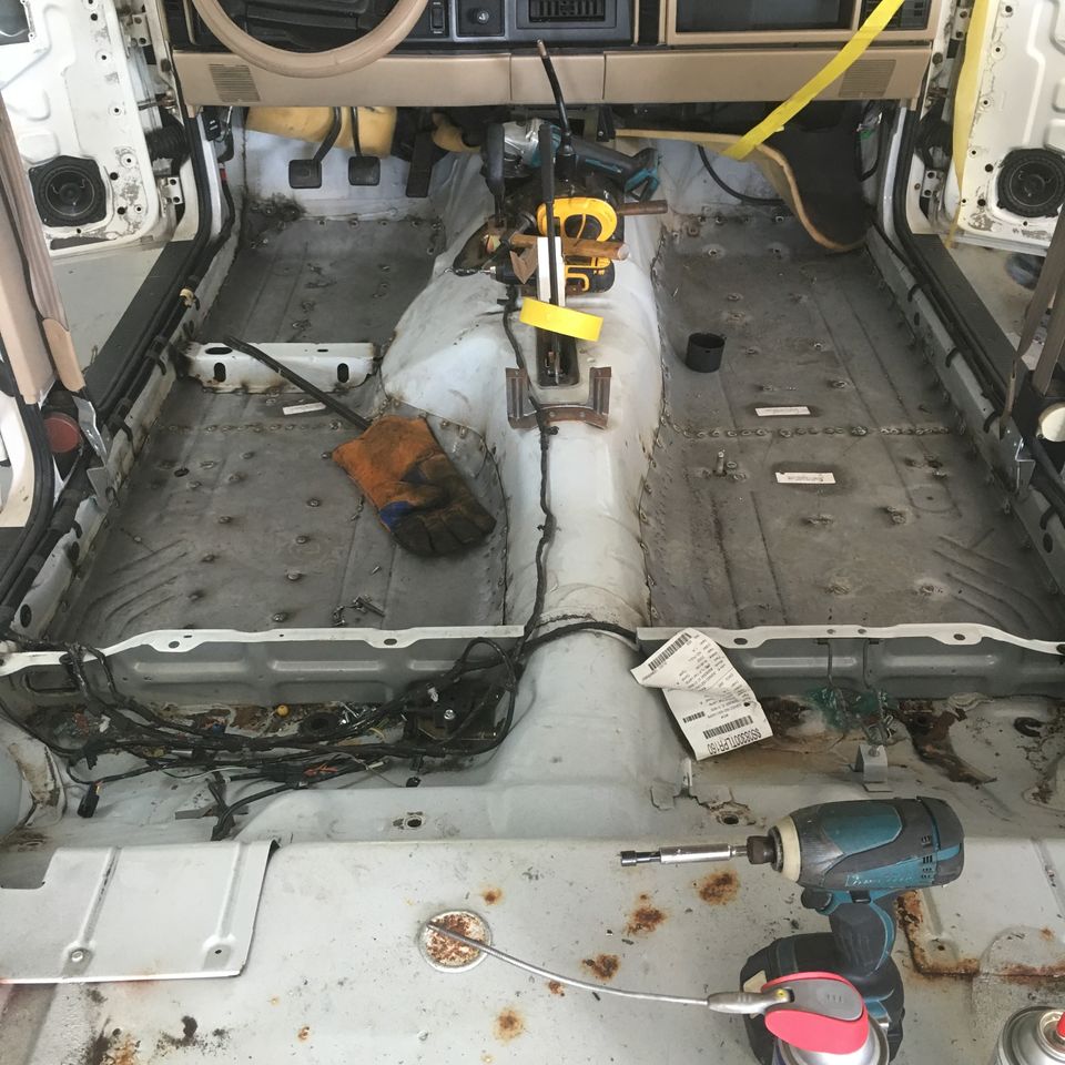 Floor pan installation 20170510 27812 25z1jr