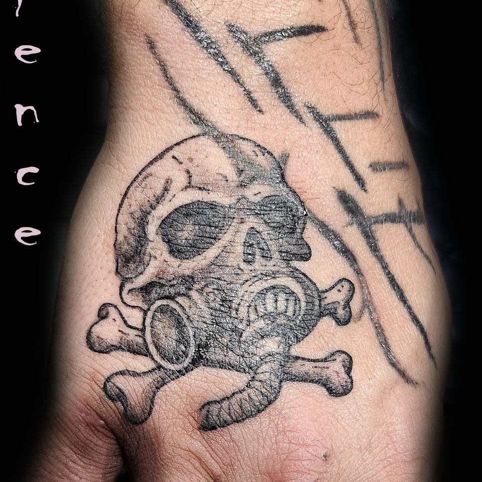 Spence skull and crossbones