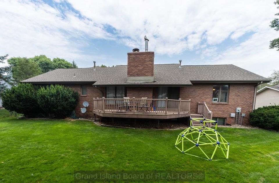 3127 woodridge blvd grand island ne 68801 e 7