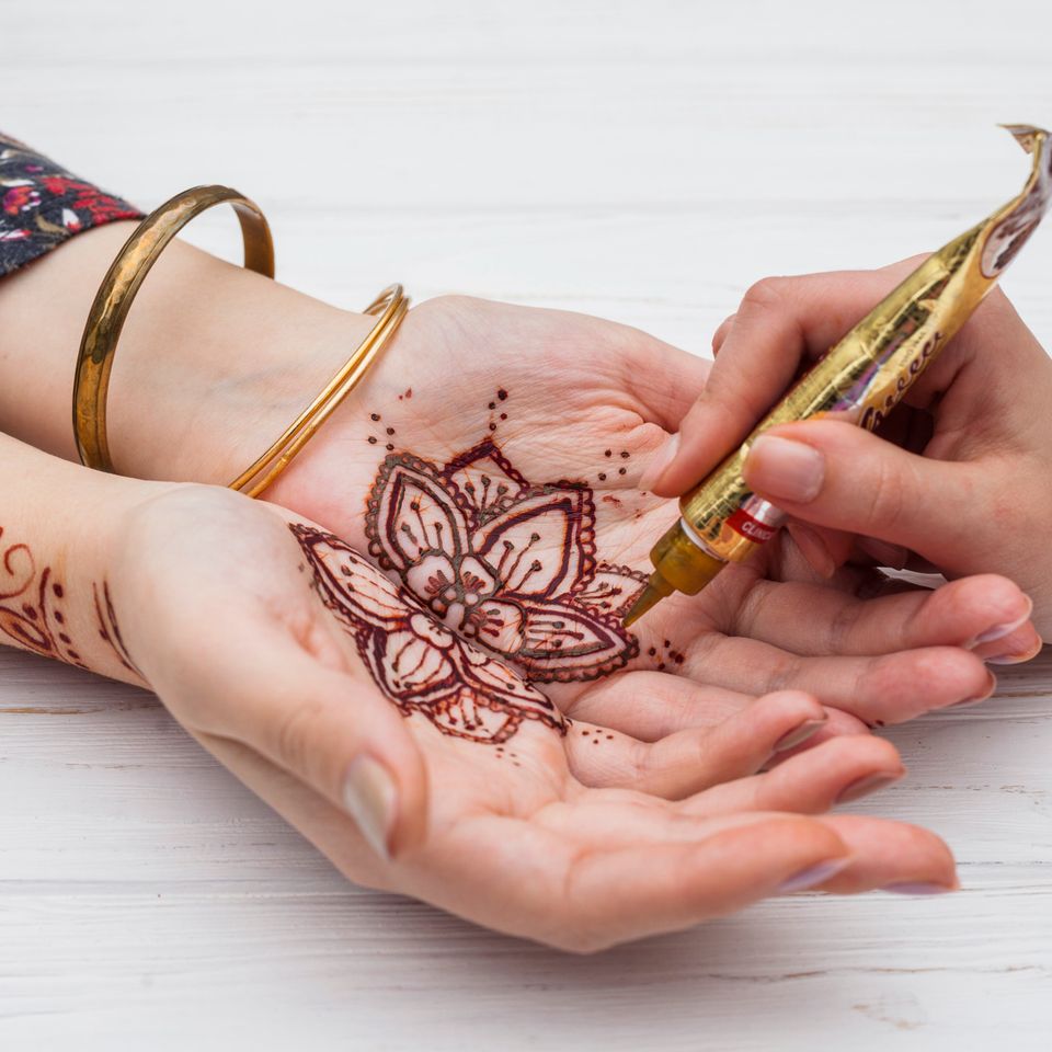 Henna Artist