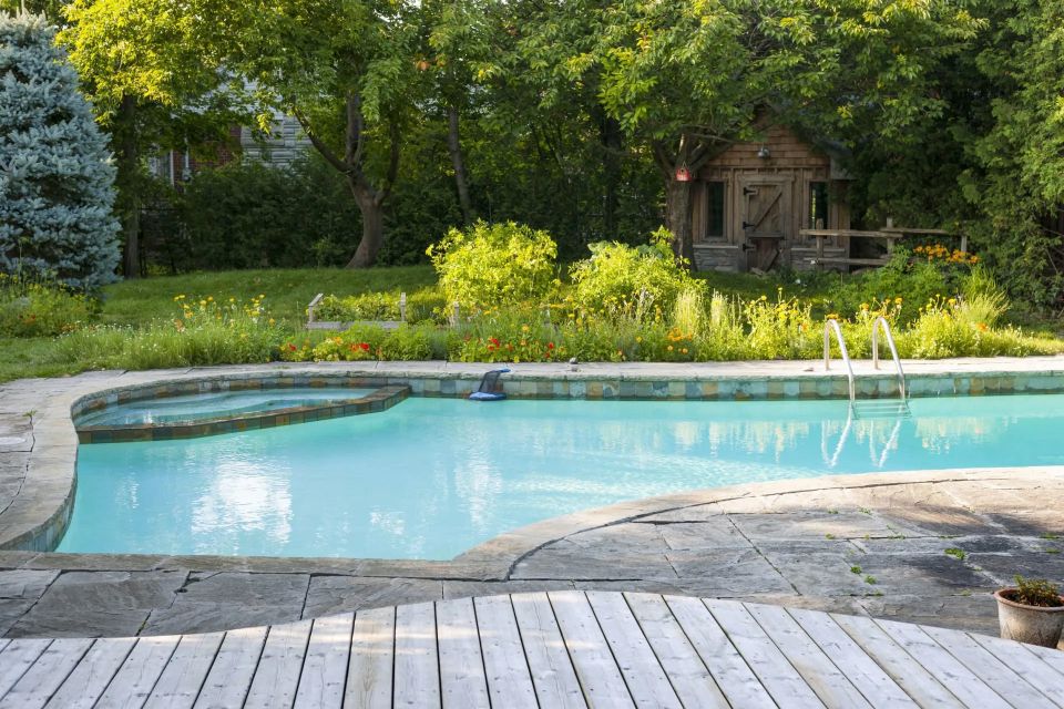 Outdoor pool ford