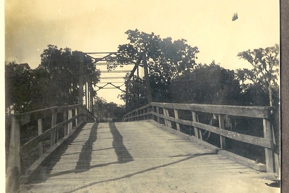Bridge over cibolo    s springs photo courtsy liz lester