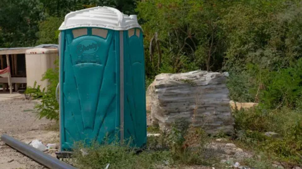 mobile restroom rental