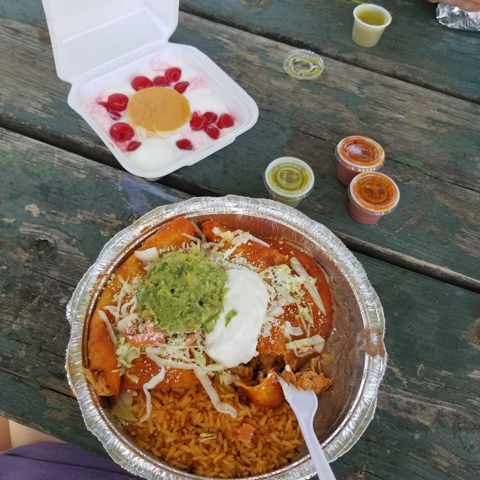 Taqueria franco enchiladas rojas flan