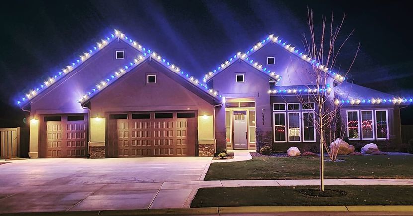 House exterior christmas lights in Meridian Idaho