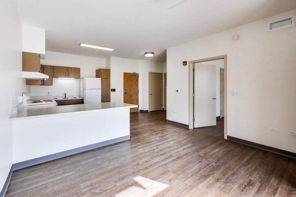 Hamlin avenue apartments (4)