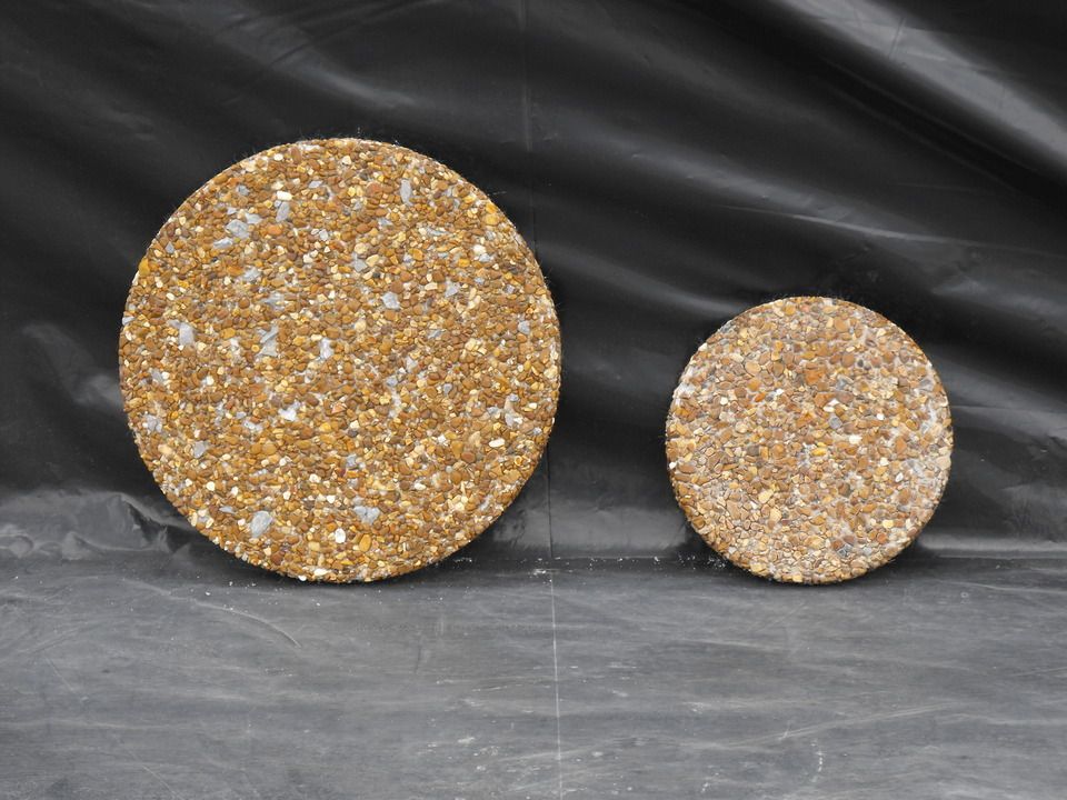  21 pea gravel round stepping stones20150505 6981 1hwoyyr