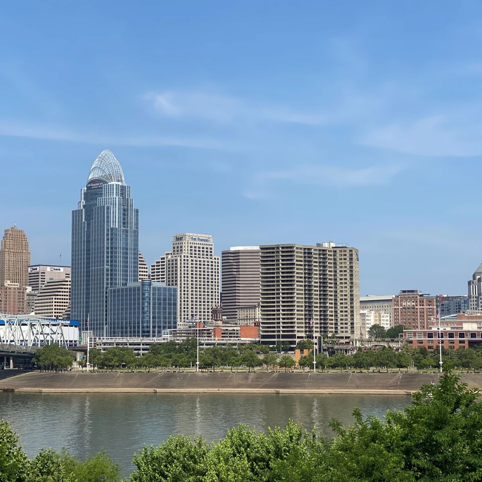 Cincinnati downtown skyscrape 3 20230603