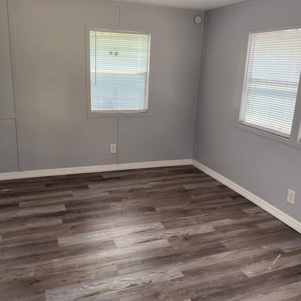Lot 45 living entry