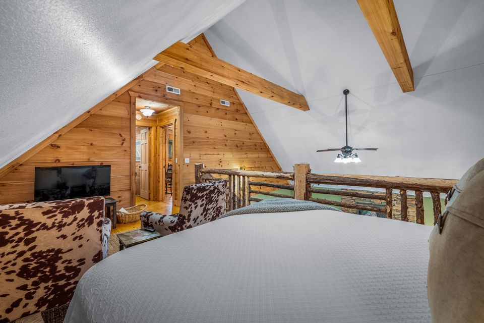 Breathless loft.2