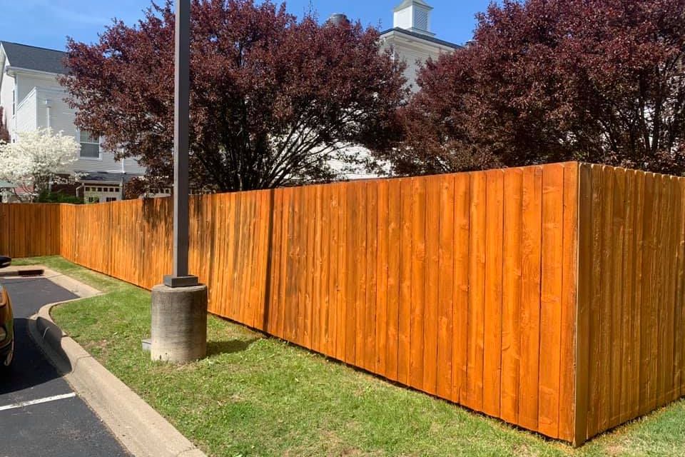 Safe fence cleaning to remove grey weathering and organic growth